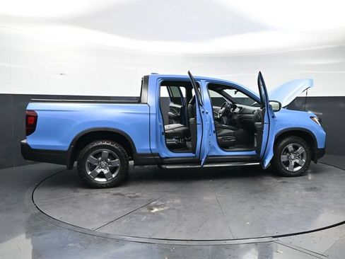 Used 2024 Honda Ridgeline TrailSport image 32