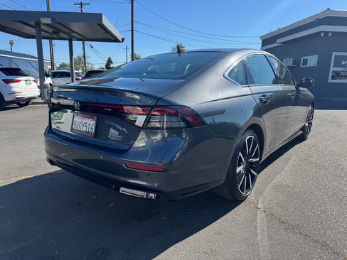Used 2024 Honda Accord Touring image 8