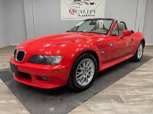 Used 2002 BMW Z3 2.5i RWD image 2