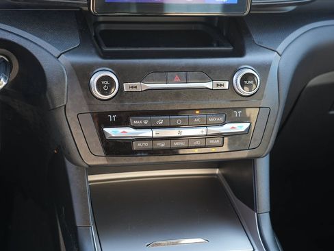 Used 2020 Ford Explorer 4WD w/ Class III Trailer Tow Package image 23