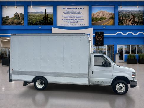 Used 2017 Ford E-350 and Econoline 350 Super Duty w/ Power Windows & Locks Group RWD image 7