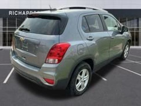 Used 2020 Chevrolet Trax LS w/ Tint and Cruise Package FWD image 8