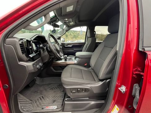 Used 2024 Chevrolet Silverado 1500 LT Trail Boss w/ Protection Package image 15