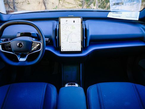 New 2025 Volvo EX30 Plus w/ Protection Package Premier image 12