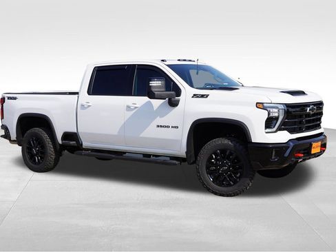 Used 2025 Chevrolet Silverado 3500 LTZ w/ LTZ Plus Package AWD/4WD image 2