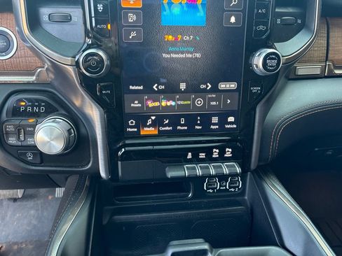Used 2022 RAM 1500 Limited AWD/4WD image 16