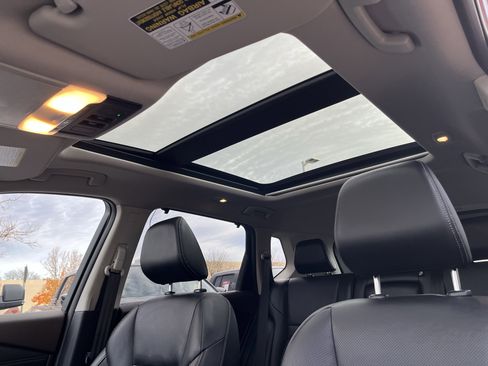 Certified 2021 Nissan Rogue Platinum image 11