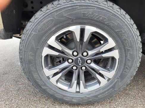 Used 2022 Chevrolet Colorado Z71 image 13