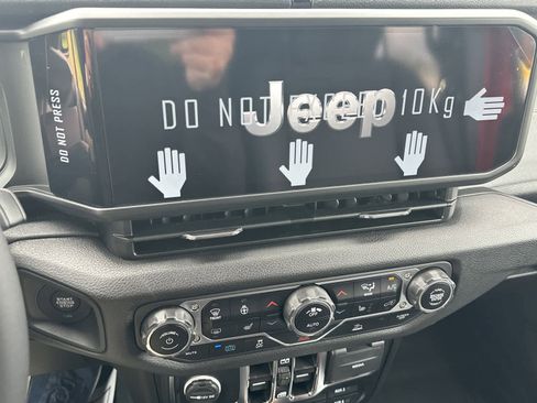 New 2024 Jeep Wrangler Unlimited image 19