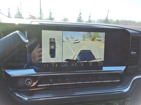 Used 2025 Chevrolet Silverado 2500 High Country w/ Technology Package image 30