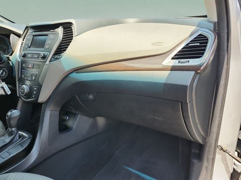 Used 2017 Hyundai Santa Fe Sport FWD image 19