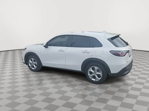 Used 2023 Honda HR-V LX image 6