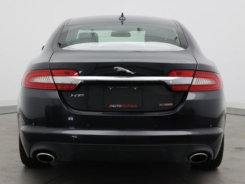 Used 2013 Jaguar XF RWD image 8