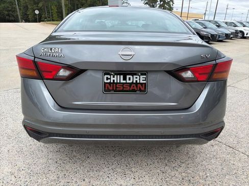 Used 2024 Nissan Altima 2.5 SV image 7