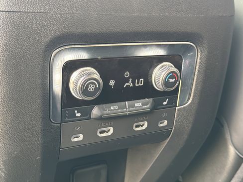 Used 2023 GMC Yukon Denali Ultimate AWD/4WD image 25