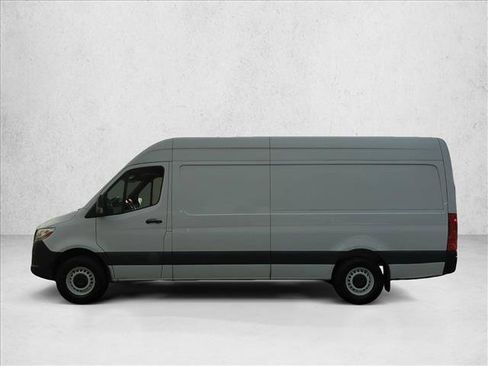 Used 2020 Mercedes-Benz Sprinter 2500 image 8