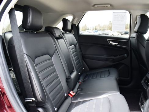 Used 2024 Ford Edge SEL w/ Convenience Package image 17