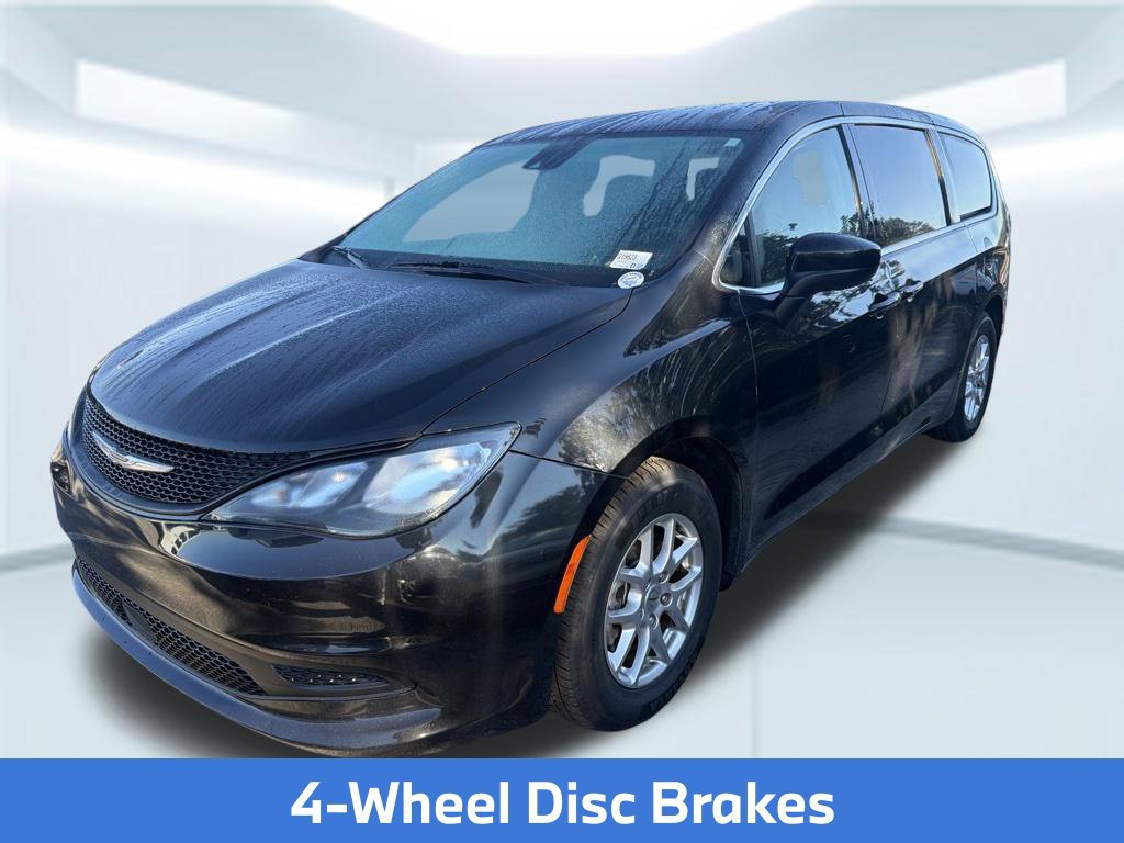Used 2023 Chrysler Voyager LX FWD image 5