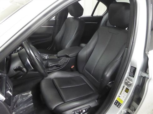 Used 2017 BMW 330i xDrive Sedan image 21
