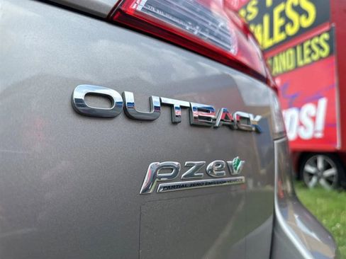 Used 2014 Subaru Outback 2.5i Premium image 16