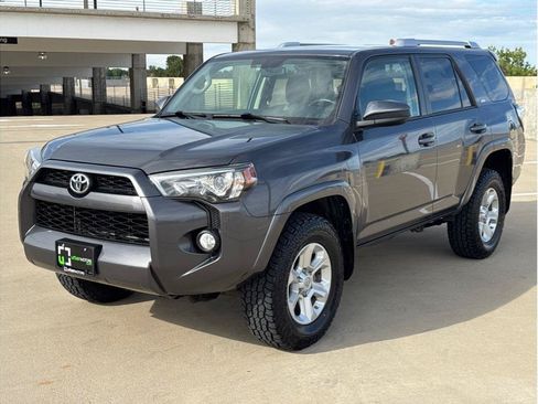 Used 2015 Toyota 4Runner SR5 AWD/4WD image 3