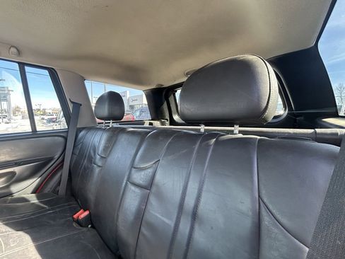 Used 2004 Jeep Grand Cherokee Laredo w/ Tan Your Hide Group image 25