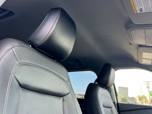 Certified 2022 Ford Explorer XLT w/ Equipment Group 202A image 19