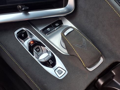 Used 2022 Chevrolet Corvette Stingray Premium Cpe w/ Z51 Performance Package image 21