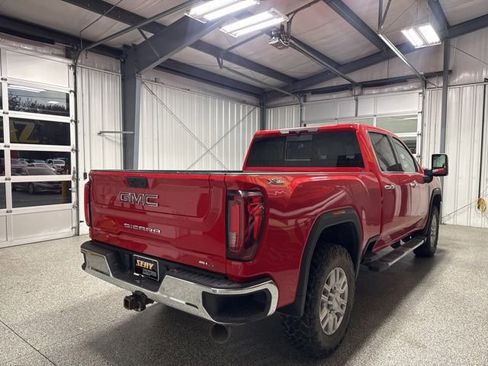 Used 2022 GMC Sierra 2500 SLT w/ SLT Premium Package AWD/4WD image 12