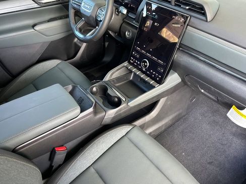 New 2026 GMC Terrain AT4 w/ Convenience Package III AWD/4WD image 13