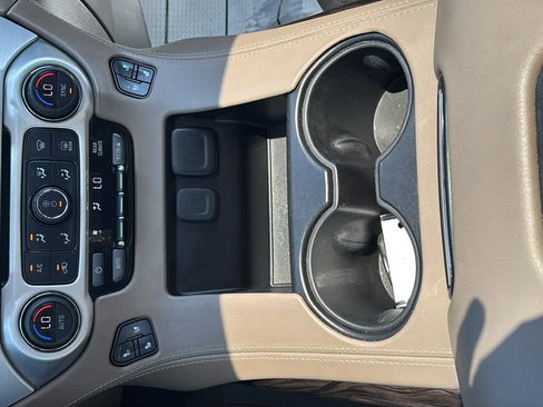 Used 2020 GMC Yukon SLT w/ Open Road Package RWD image 39
