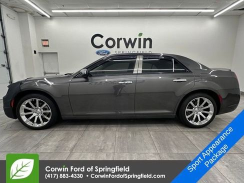 Used 2022 Chrysler 300 Touring w/ Sport Appearance Package image 2