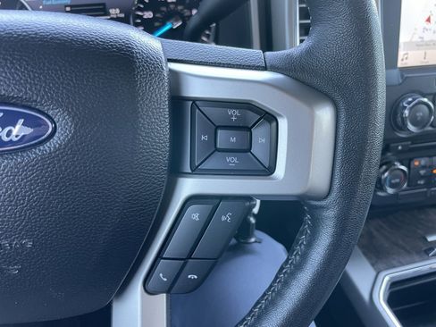 Used 2017 Ford F250 Lariat w/ Chrome Package image 23