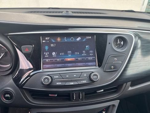 Used 2019 Buick Envision Essence FWD image 21