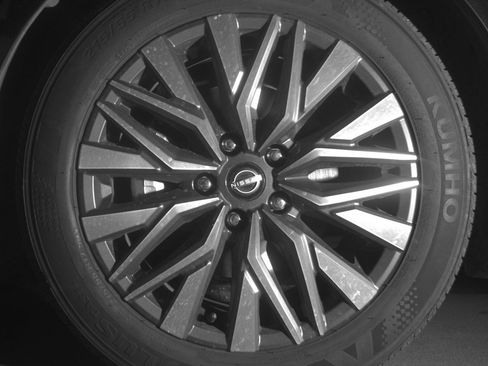 Used 2025 Nissan Altima 2.5 SV image 11