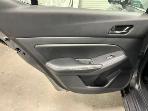 Used 2025 Nissan Altima 2.5 SV FWD image 16