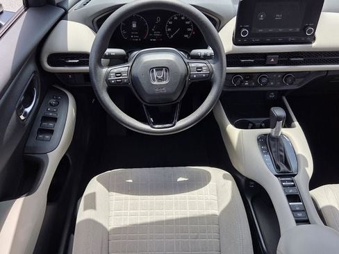 Used 2025 Honda HR-V LX image 12