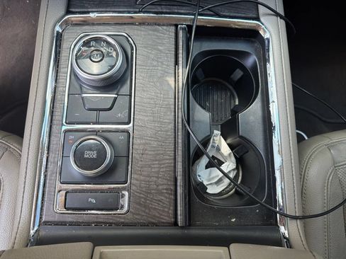 Used 2020 Ford Expedition Max Limited w/ Equipment Group 301A AWD/4WD image 22