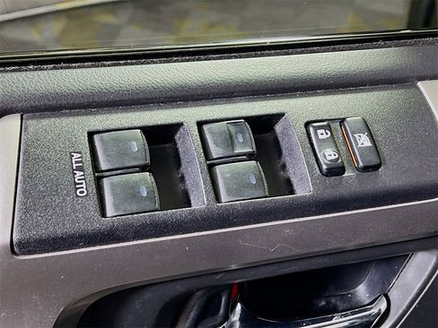 Used 2018 Toyota 4Runner Limited image 17