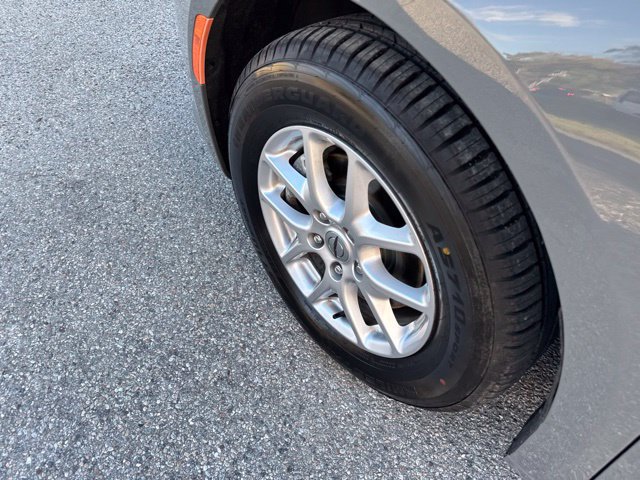 Used 2023 Chrysler Pacifica Touring-L FWD image 41