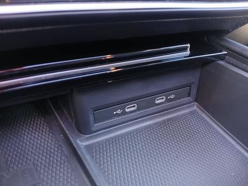 Used 2024 Volkswagen Atlas SE image 21