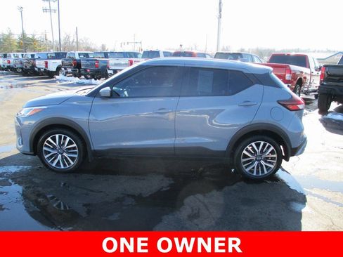 Used 2022 Nissan Kicks SV image 9