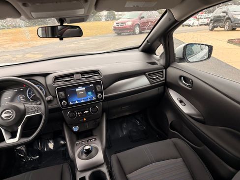 Used 2023 Nissan Leaf S image 23