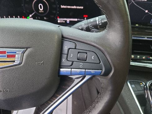 Certified 2021 Cadillac Escalade Premium Luxury AWD/4WD image 18