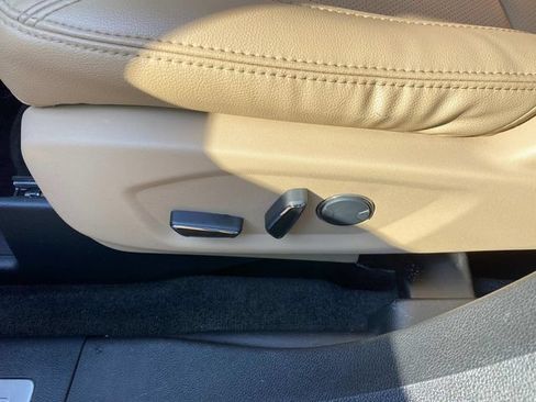 Used 2017 Ford Explorer Limited FWD image 15