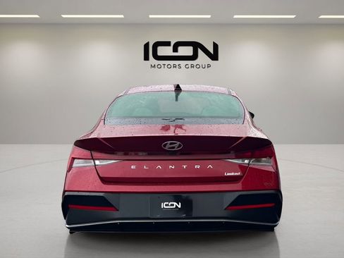 Used 2025 Hyundai Elantra Limited FWD image 4