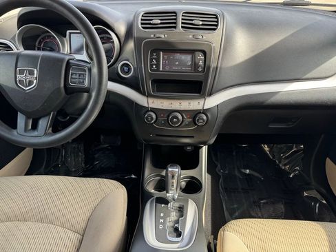 Used 2013 Dodge Journey SXT w/ Flexible Seating Group image 3