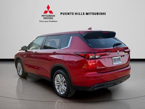 Used 2023 Mitsubishi Outlander ES image 7