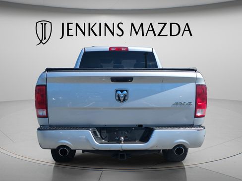 Used 2017 RAM 1500 Express w/ Express Value Package image 4