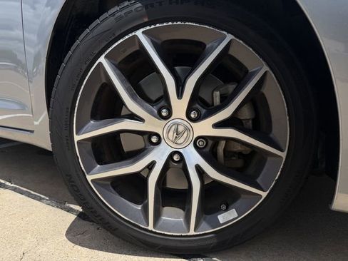 Used 2019 Acura ILX FWD image 9